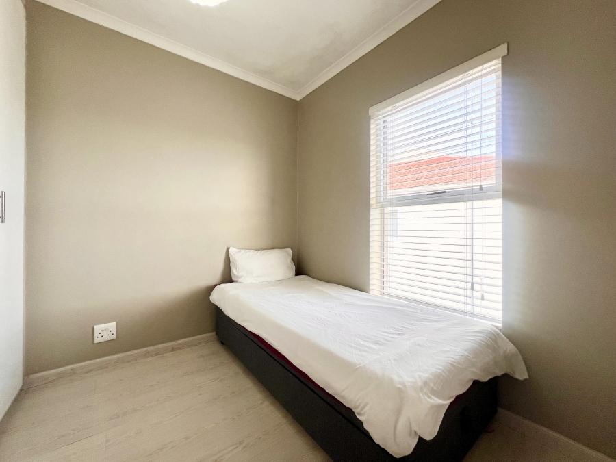 3 Bedroom Property for Sale in Flamingo Vlei Western Cape